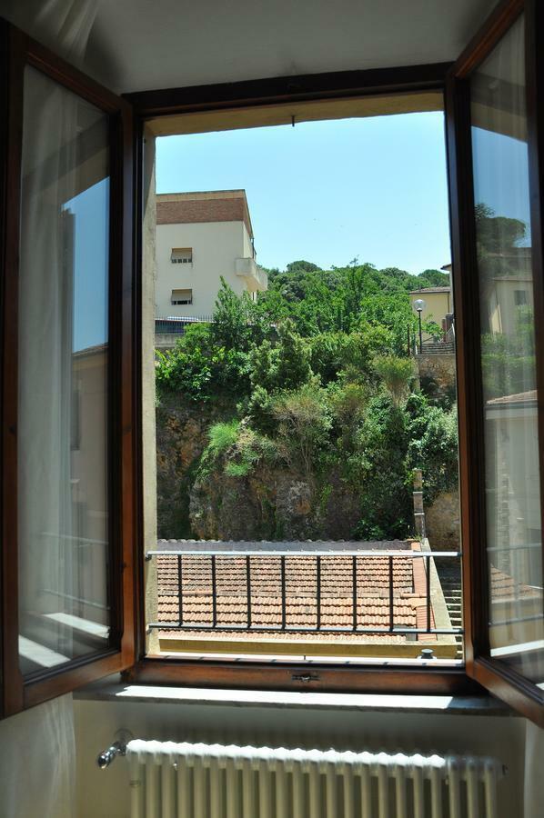 Al 32 B&B Massa Marittima Exterior photo